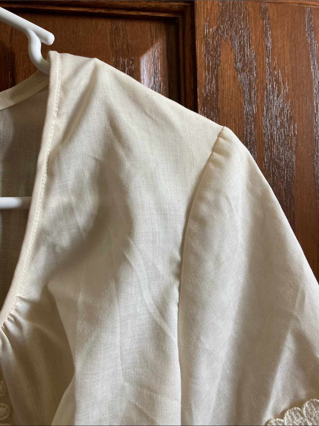Vintage 70s 80s Dacron Dirndl Blouse Crop Top Cream Lace Trachten Oktoberfest — image 6 of 7